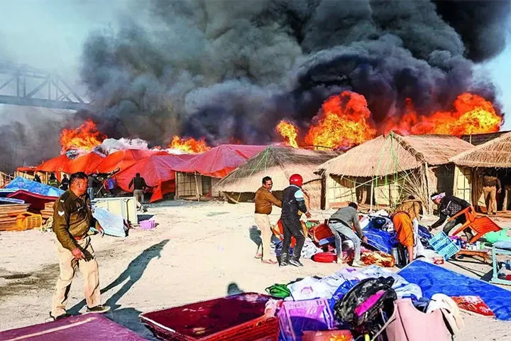 Massive Fire at Maha Kumbh Destroys 40 Huts and 6 Tents; No Casualties Reported