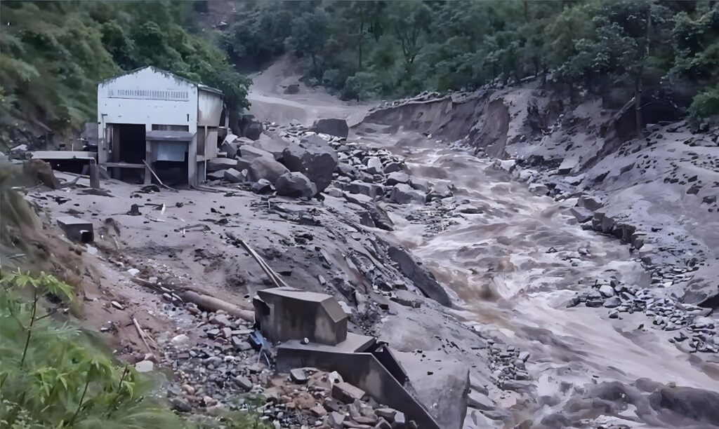 Rains Ravage Himachal Pradesh: Cloudbursts Cause Three Deaths and 50 Missing