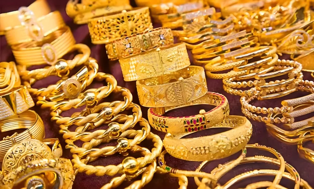 Gold Prices Edge Higher Amid Rising Geopolitical Tensions and Domestic Demand